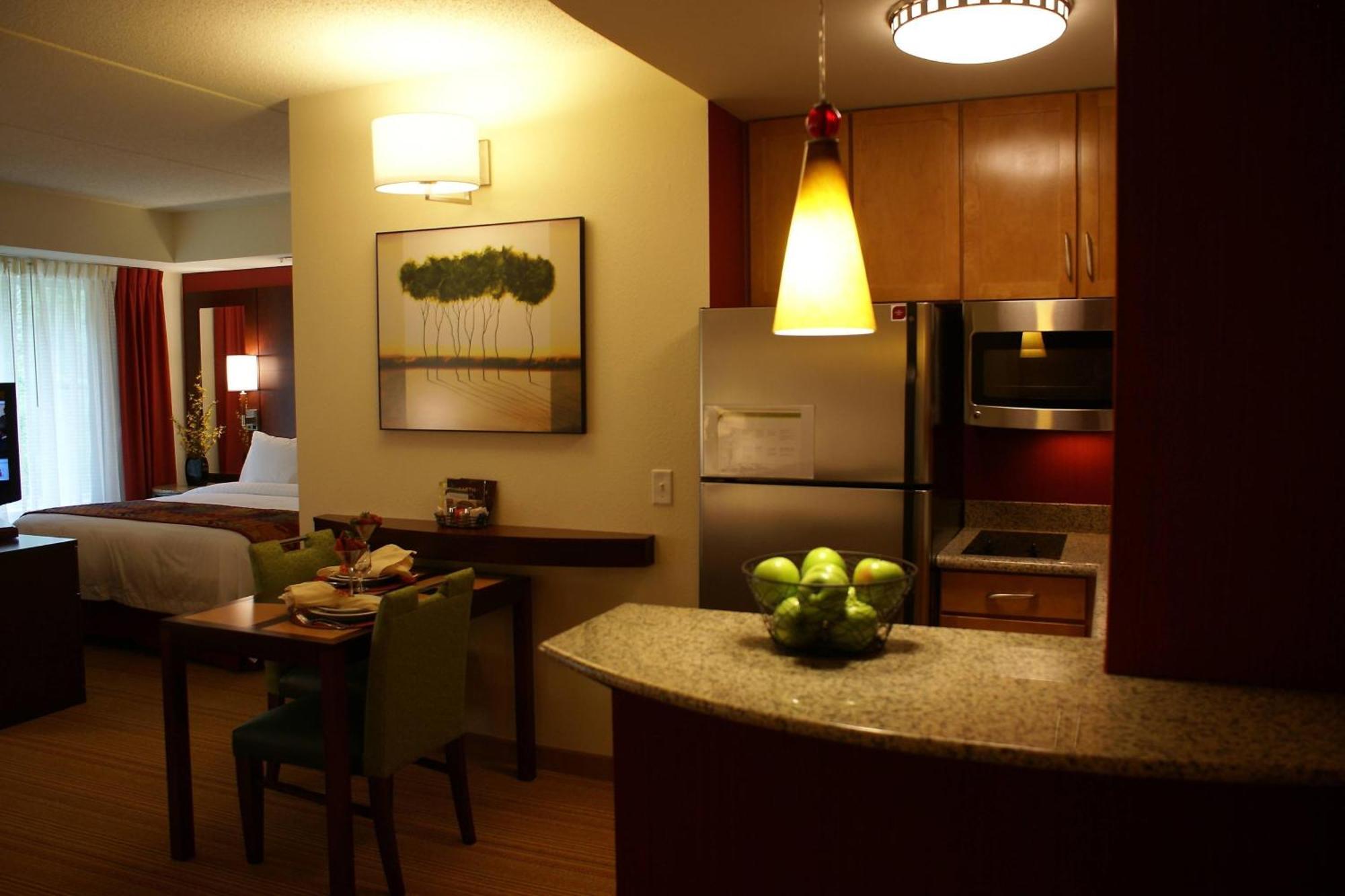 Pittsburgh Monroeville/wilkins Township 2* Monroeville